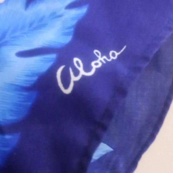 1970s Vintage Kalena Fashions of Hawaii Tropical Hibiscus Floral Muumuu - Picture 8 of 12